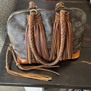 Louis Vuitton Alma to add to your collection